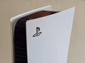 KONSOLA SONY PS5 PLAYSTATION 5 Z NAPĘDEM BLU-RAY + PAD + ŁADOWARKA + 3 GRY