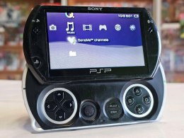 KONSOLA SONY PSP GO 16GB + ŁADOWARKA