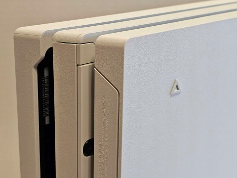 ZADBANA KONSOLA SONY PLAYSTATION 4 PRO 1TB 7216B SOFT 9.0 BIAŁA ! + PAD ZADBANA KONSOLA SONY PLAYSTATION 4 PRO 1TB 7216B SOFT 9.0 BIAŁA ! + PAD