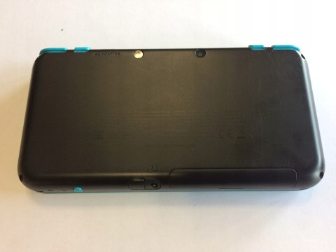KONSOLA NEW NINTENDO 2DS XL NIEBIESKO-CZARNA + ŁADOWARKA + RYSIK + ETUI KONSOLA NEW NINTENDO 2DS XL NIEBIESKO-CZARNA + ŁADOWARKA + RYSIK + ETUI