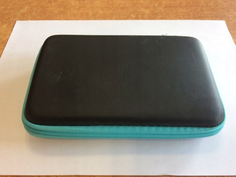 KONSOLA NEW NINTENDO 2DS XL NIEBIESKO-CZARNA + ŁADOWARKA + RYSIK + ETUI KONSOLA NEW NINTENDO 2DS XL NIEBIESKO-CZARNA + ŁADOWARKA + RYSIK + ETUI