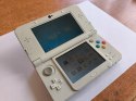 KONSOLA NEW NINTENDO 3DS BIAŁA + USB + RYSIK + COVER PLATE MARIO