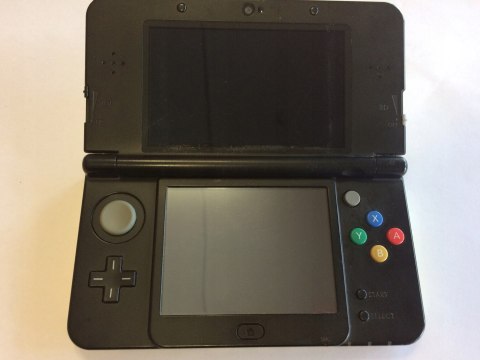 KONSOLA NEW NINTENDO 3DS CZARNA + COVER PLATE POKEMON PIKACHU + USB KONSOLA NEW NINTENDO 3DS CZARNA + COVER PLATE POKEMON PIKACHU + USB