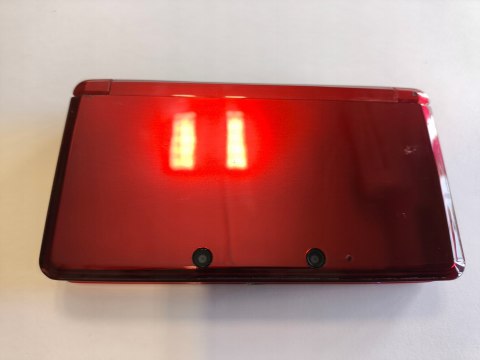 KONSOLA NINTENDO 3DS CZERWONA - USZKODZONA KONSOLA NINTENDO 3DS CZERWONA - USZKODZONA