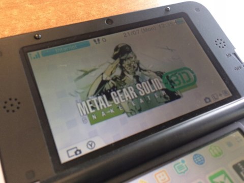 KONSOLA NINTENDO 3DS XL CZERWONA + GRA METAL GEAR SOLID 3 3D KONSOLA NINTENDO 3DS XL CZERWONA + GRA METAL GEAR SOLID 3 3D