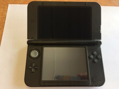 KONSOLA NINTENDO 3DS XL CZERWONA + GRA METAL GEAR SOLID 3 3D KONSOLA NINTENDO 3DS XL CZERWONA + GRA METAL GEAR SOLID 3 3D