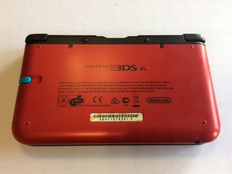 KONSOLA NINTENDO 3DS XL CZERWONA + GRA METAL GEAR SOLID 3 3D KONSOLA NINTENDO 3DS XL CZERWONA + GRA METAL GEAR SOLID 3 3D