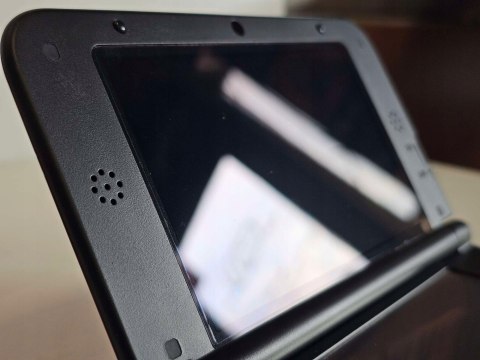 KONSOLA NINTENDO 3DS XL LIMITOWANA EDYCJA POKEMON XERNAS YVELTAL RED KONSOLA NINTENDO 3DS XL LIMITOWANA EDYCJA POKEMON XERNAS YVELTAL RED
