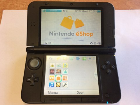 KONSOLA NINTENDO 3DS XL SREBRNO-CZARNA + RYSIK + USB KONSOLA NINTENDO 3DS XL SREBRNO-CZARNA + RYSIK + USB