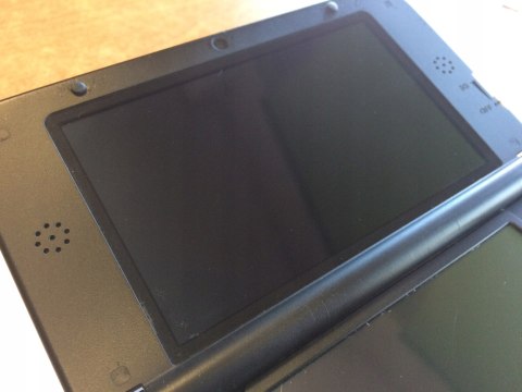KONSOLA NINTENDO 3DS XL SREBRNO-CZARNA + RYSIK + USB KONSOLA NINTENDO 3DS XL SREBRNO-CZARNA + RYSIK + USB