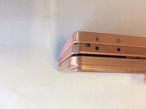 KONSOLA NINTENDO 3DS RÓŻOWA + ŁADOWARKA KONSOLA NINTENDO 3DS RÓŻOWA + ŁADOWARKA