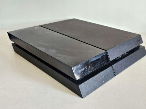 KONSOLA PS4 PLAYSTATION 4 500GB + ORYGIANLNY PAD + 7 GIER KONSOLA PS4 PLAYSTATION 4 500GB + ORYGIANLNY PAD + 7 GIER