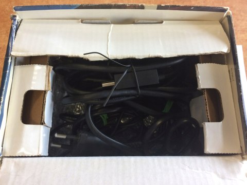 KONSOLA SONY PS VITA TV + ZASILACZ + PUDEŁKO KONSOLA SONY PS VITA TV + ZASILACZ + PUDEŁKO
