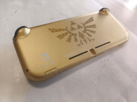 IDEALNA KONSOLA NINTENDO SWITCH LITE ZELDA HYRULE EDITION IDEALNA KONSOLA NINTENDO SWITCH LITE ZELDA HYRULE EDITION