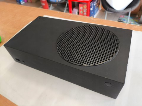 KONSOLA XBOX SERIES S 1TB SSD + PAD BEZPRZEWODOWY + PUDEŁKO KONSOLA XBOX SERIES S 1TB SSD + PAD BEZPRZEWODOWY + PUDEŁKO