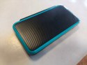 KONSOLA NEW NINTENDO 2DS XL NIEBIESKO-CZARNA + ŁADOWARKA + RYSIK + ETUI