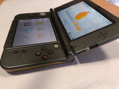 KONSOLA NEW NINTENDO 3DS XL ZELDA HYRULE EDITION KONSOLA NEW NINTENDO 3DS XL ZELDA HYRULE EDITION