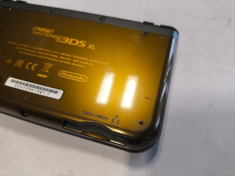 KONSOLA NEW NINTENDO 3DS XL ZELDA HYRULE EDITION KONSOLA NEW NINTENDO 3DS XL ZELDA HYRULE EDITION
