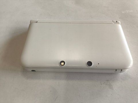 KONSOLA NINTENDO 3DS XL BIAŁA + RYSIK + ETUI + KARTA PAMIĘCI + ŁADOWARKA KONSOLA NINTENDO 3DS XL BIAŁA + RYSIK + ETUI + KARTA PAMIĘCI + ŁADOWARKA