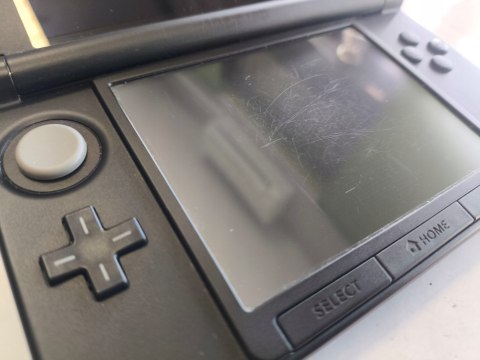 KONSOLA NINTENDO 3DS XL NIEBIESKA + ŁADOWARKA + RYSIK + KARTA PAMIĘCI KONSOLA NINTENDO 3DS XL NIEBIESKA + ŁADOWARKA + RYSIK + KARTA PAMIĘCI