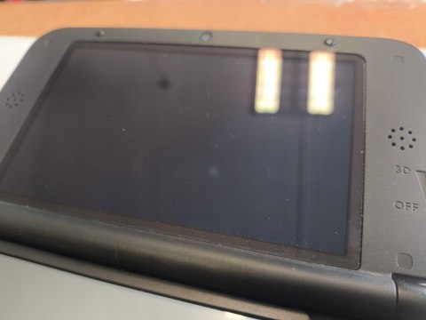 KONSOLA NINTENDO 3DS XL NIEBIESKA + ŁADOWARKA + RYSIK + KARTA PAMIĘCI KONSOLA NINTENDO 3DS XL NIEBIESKA + ŁADOWARKA + RYSIK + KARTA PAMIĘCI