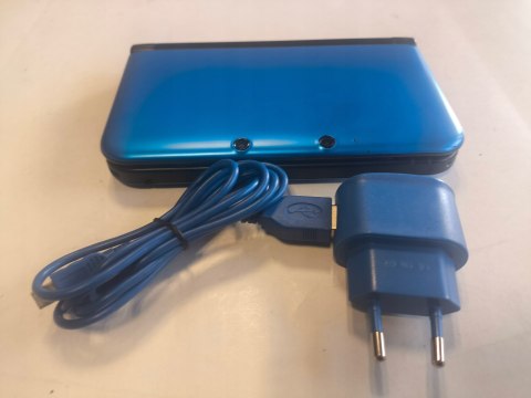 KONSOLA NINTENDO 3DS XL NIEBIESKA + ŁADOWARKA KONSOLA NINTENDO 3DS XL NIEBIESKA + ŁADOWARKA