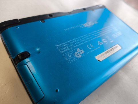 KONSOLA NINTENDO 3DS XL NIEBIESKA + RYSIK + PUDEŁKO + USB KONSOLA NINTENDO 3DS XL NIEBIESKA + RYSIK + PUDEŁKO + USB