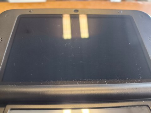 KONSOLA NINTENDO 3DS XL SREBRNO-CZARNA + RYSIK + ETUI KONSOLA NINTENDO 3DS XL SREBRNO-CZARNA + RYSIK + ETUI
