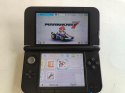 KONSOLA NINTENDO 3DS XL SREBRNO-CZARNA + RYSIK + MARIO KART 7