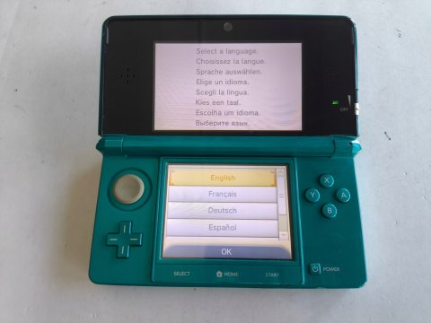 KONSOLA NINTENDO 3DS NIEBIESKA + USB + KARTA PAMIĘCI + RYSIK KONSOLA NINTENDO 3DS NIEBIESKA + USB + KARTA PAMIĘCI + RYSIK