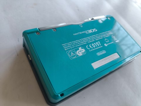 KONSOLA NINTENDO 3DS NIEBIESKA + USB + KARTA PAMIĘCI + RYSIK KONSOLA NINTENDO 3DS NIEBIESKA + USB + KARTA PAMIĘCI + RYSIK
