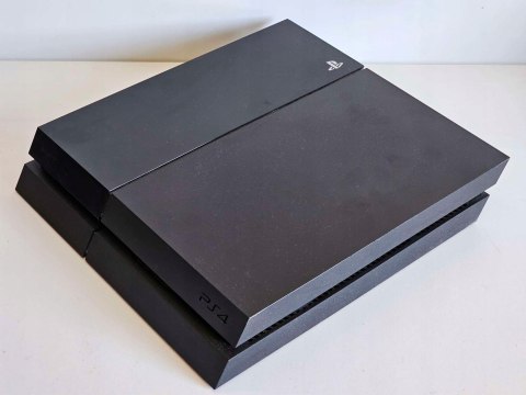 KONSOLA PLAYSTATION 4 500GB + ORYGINALNY PAD + 3 GRY KONSOLA PLAYSTATION 4 500GB + ORYGINALNY PAD + 3 GRY