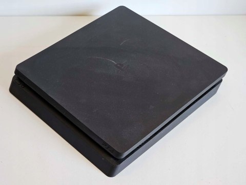 KONSOLA PS4 PLAYSTATION 4 SLIM 1TB + ORYGINALNY PAD + 3 GRY KONSOLA PS4 PLAYSTATION 4 SLIM 1TB + ORYGINALNY PAD + 3 GRY