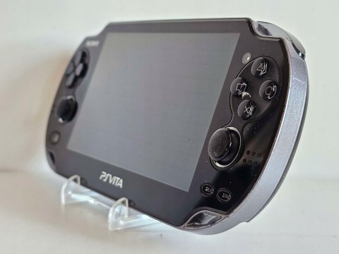 KONSOLA SONY PS VITA OLED WI-FI + KARTA 16GB + USB + ETUI KONSOLA SONY PS VITA OLED WI-FI + KARTA 16GB + USB + ETUI