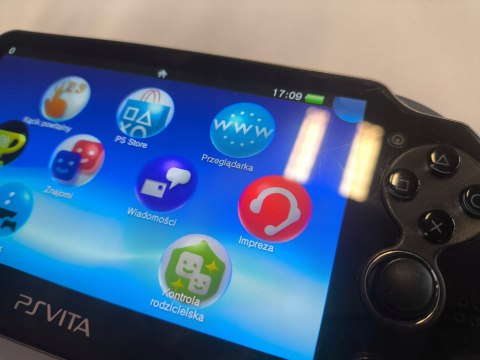 KONSOLA SONY PS VITA OLED WI-FI + KARTA 16GB + USB KONSOLA SONY PS VITA OLED WI-FI + KARTA 16GB + USB