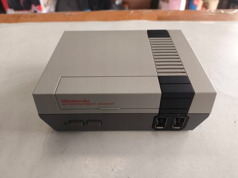 Konsola Nintendo NES Classic Mini - STAN IDEALNY Konsola Nintendo NES Classic Mini - STAN IDEALNY