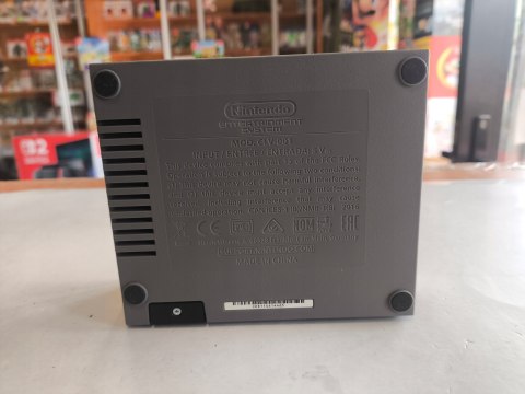 Konsola Nintendo NES Classic Mini - STAN IDEALNY Konsola Nintendo NES Classic Mini - STAN IDEALNY