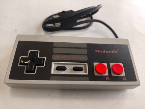Konsola Nintendo NES Classic Mini - STAN IDEALNY Konsola Nintendo NES Classic Mini - STAN IDEALNY