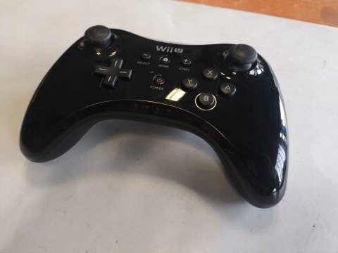 ORYGINALNY PRO CONTROLLER DO KONSOLI NINTENDO WII U ORYGINALNY PRO CONTROLLER DO KONSOLI NINTENDO WII U