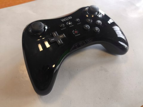 ORYGINALNY PRO CONTROLLER DO KONSOLI NINTENDO WII U ORYGINALNY PRO CONTROLLER DO KONSOLI NINTENDO WII U