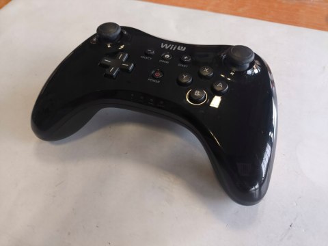 ORYGINALNY PRO CONTROLLER DO KONSOLI NINTENDO WII U ORYGINALNY PRO CONTROLLER DO KONSOLI NINTENDO WII U