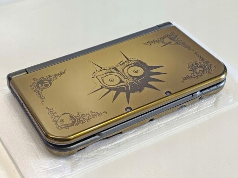 ZADBANA NEW NINTENDO 3DS XL ZELDA MAJORA'S MASK ED IPS + GRA + ŁADOWARKA ZADBANA NEW NINTENDO 3DS XL ZELDA MAJORA'S MASK ED IPS + GRA + ŁADOWARKA