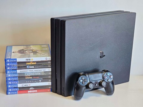 ZESTAW KONSOLA SONY PLAYSTATION 4 PRO 1TB + PAD + 10 GIER PS4 ZESTAW KONSOLA SONY PLAYSTATION 4 PRO 1TB + PAD + 10 GIER PS4