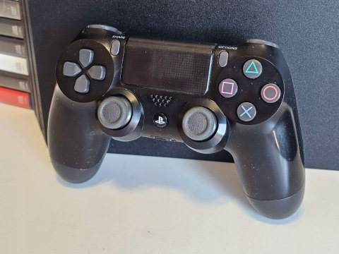 ZESTAW KONSOLA SONY PLAYSTATION 4 PRO 1TB + PAD + 10 GIER PS4 ZESTAW KONSOLA SONY PLAYSTATION 4 PRO 1TB + PAD + 10 GIER PS4