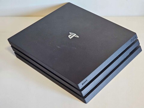 ZESTAW KONSOLA SONY PLAYSTATION 4 PRO 1TB + PAD + 10 GIER PS4 ZESTAW KONSOLA SONY PLAYSTATION 4 PRO 1TB + PAD + 10 GIER PS4