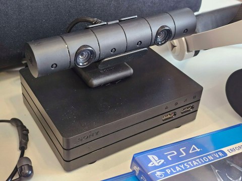 GOGLE SONY PS4 PLAYSTATION VR V2 + KAMERA V2 + 2x MOVE + 3 GRY + WALIZKA GOGLE SONY PS4 PLAYSTATION VR V2 + KAMERA V2 + 2x MOVE + 3 GRY + WALIZKA