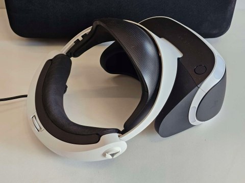 GOGLE SONY PS4 PLAYSTATION VR V2 + KAMERA V2 + 2x MOVE + 3 GRY + WALIZKA GOGLE SONY PS4 PLAYSTATION VR V2 + KAMERA V2 + 2x MOVE + 3 GRY + WALIZKA