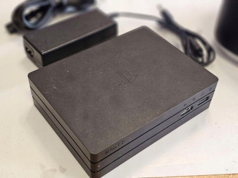 GOGLE SONY PS4 PLAYSTATION VR V2 + MODUŁ PROCESORA + ZASILACZ GOGLE SONY PS4 PLAYSTATION VR V2 + MODUŁ PROCESORA + ZASILACZ