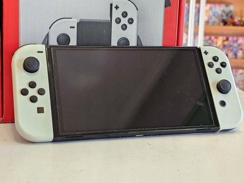 IDEALNA KONSOLA NINTENDO SWITCH OLED 64GB BIAŁA IDEALNA KONSOLA NINTENDO SWITCH OLED 64GB BIAŁA
