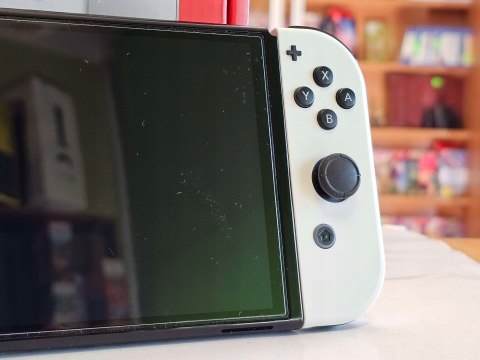 IDEALNA KONSOLA NINTENDO SWITCH OLED 64GB BIAŁA IDEALNA KONSOLA NINTENDO SWITCH OLED 64GB BIAŁA